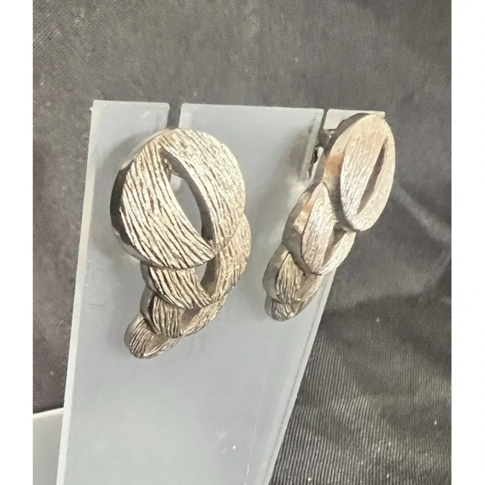 Vintage Monet Clip On Earrings Tone‎ Textured Mid Century Silver Retro Circles